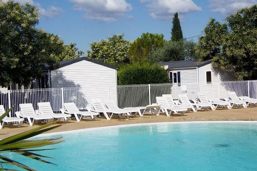 Camping Les Amandiers - Maeva Otel Gallargues-le-Montueux Dış mekan fotoğraf