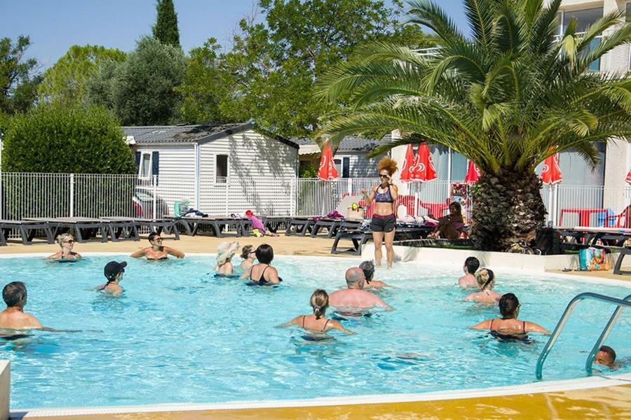 Camping Les Amandiers - Maeva Otel Gallargues-le-Montueux Dış mekan fotoğraf